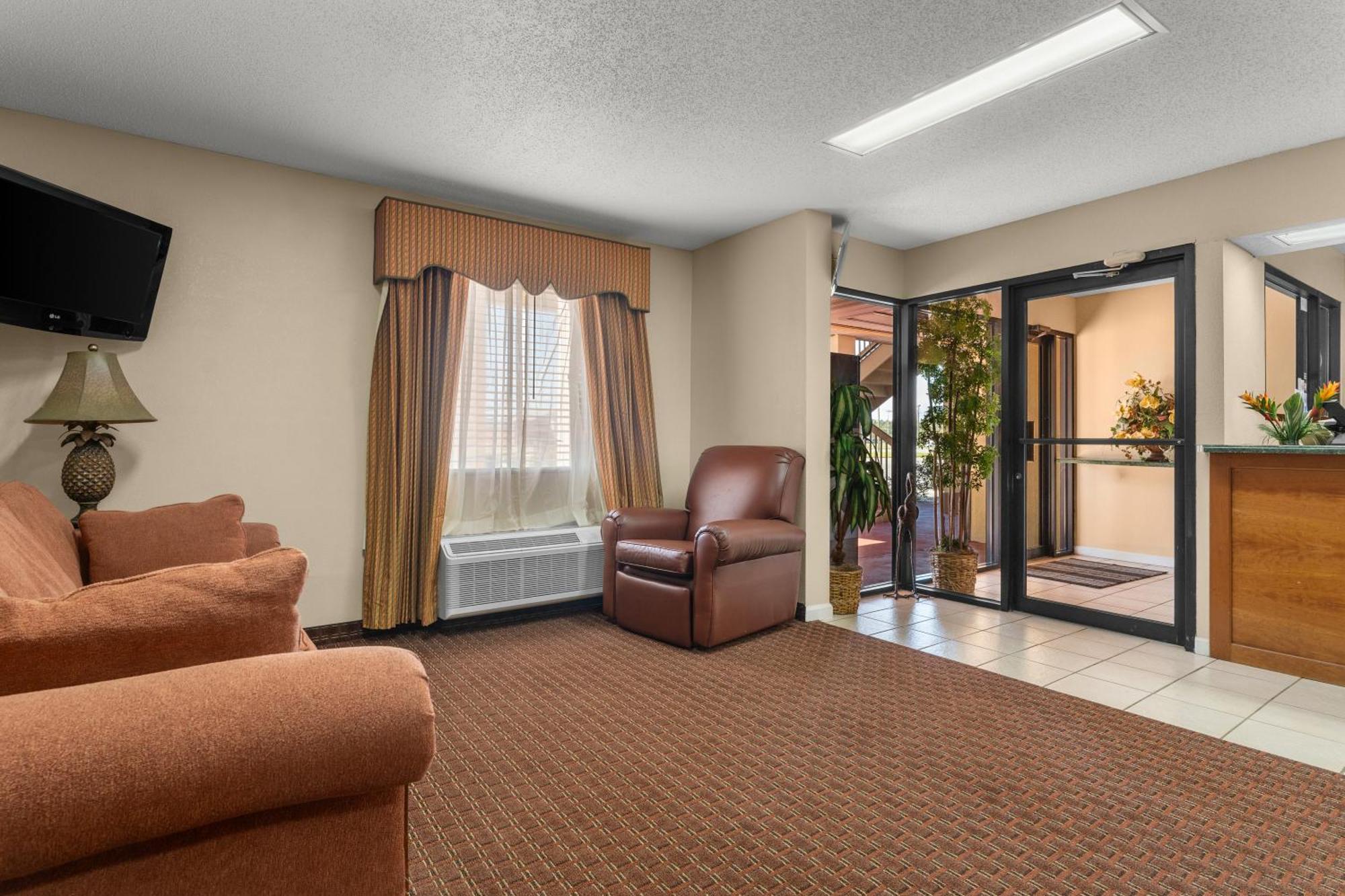 Americas Best Value Inn-Montezuma Екстер'єр фото